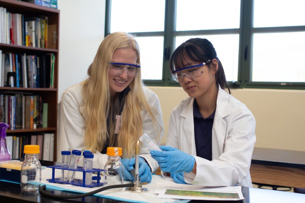 Foto 5 do programa Flintridge Sacred Heart – High School Experience