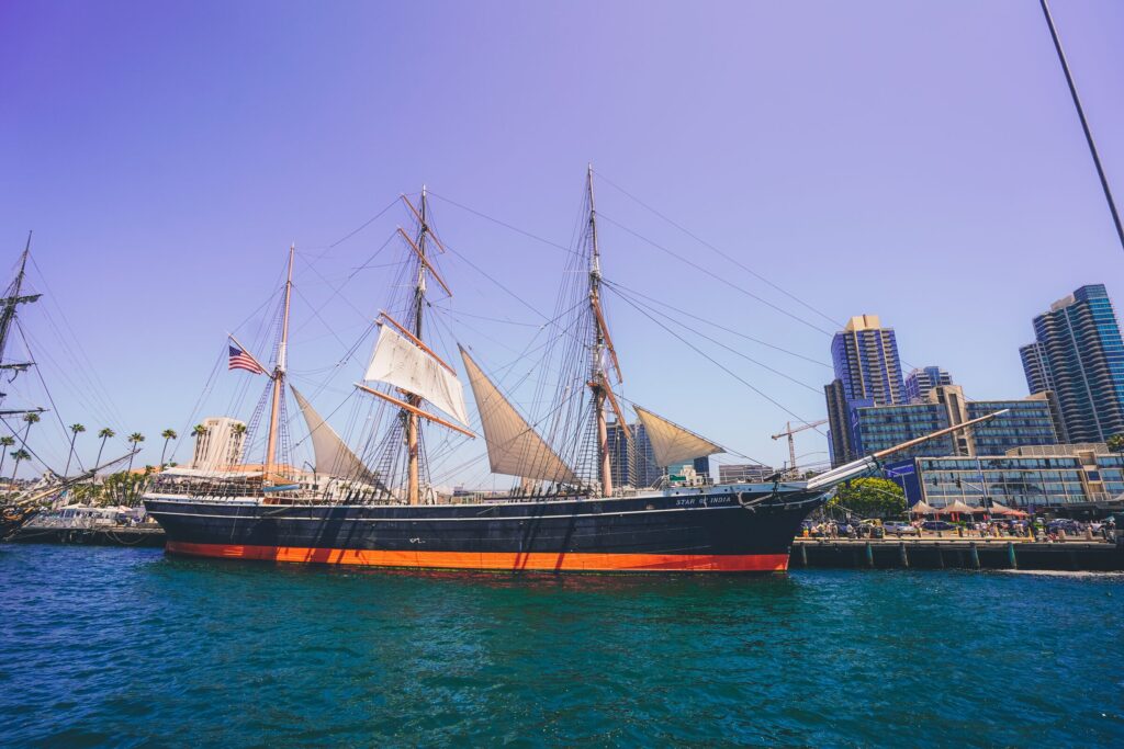 Pirate ship named star india san diego coast — Estados Unidos