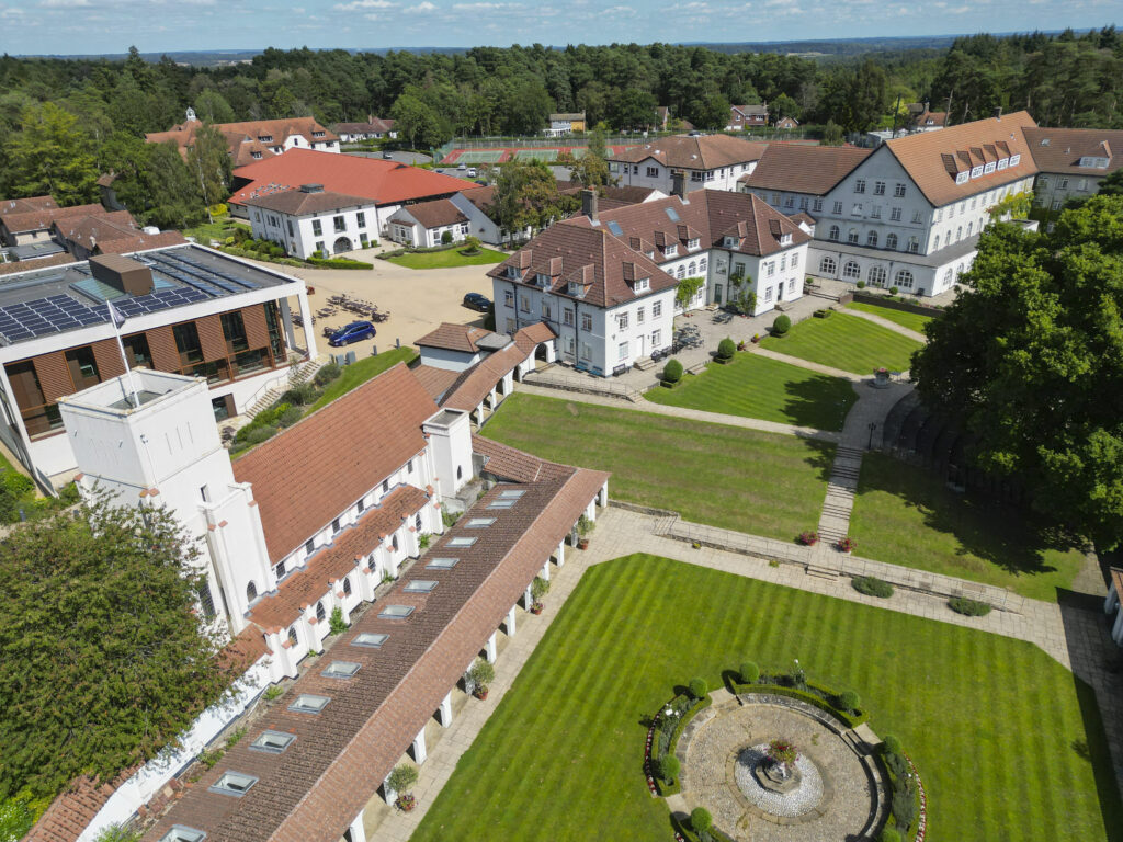Foto 1 do programa Summer Course at Downe House School